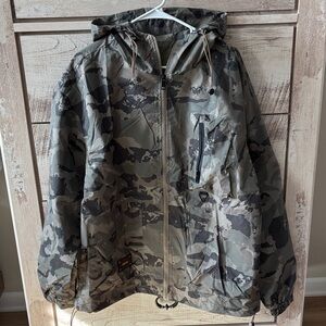 Brand new, never worn 
Camouflage Hooded jacket 
T 17